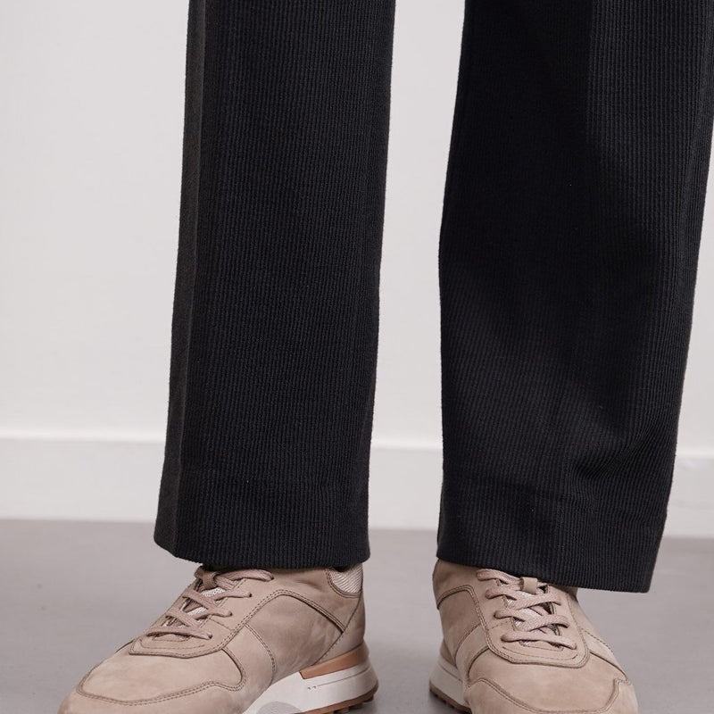 MONOTONE LEATHER SNEAKERS