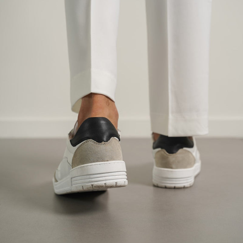 LACE-UP LEATHER SNEAKERS