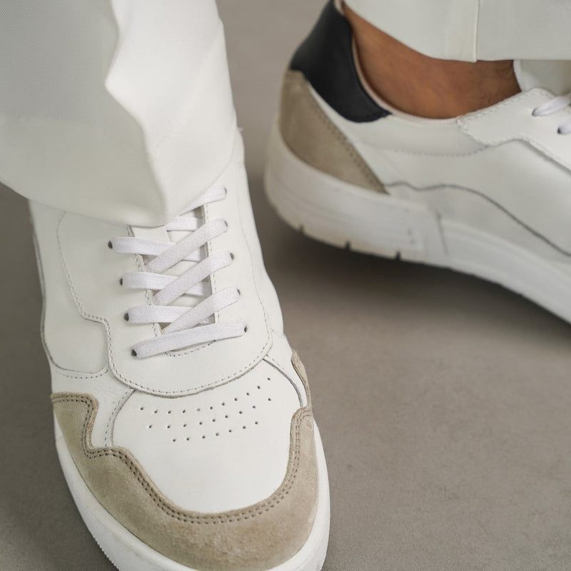 LACE-UP LEATHER SNEAKERS