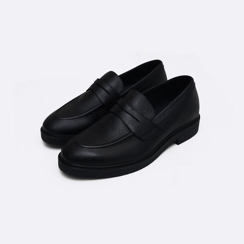 CLASSIC LEATHER LOAFERS