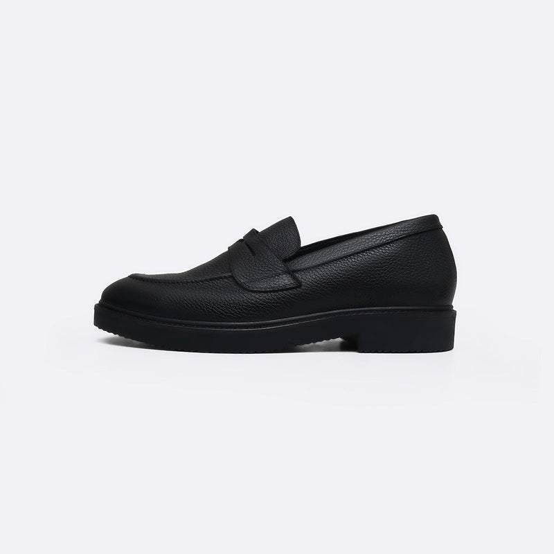 CLASSIC LEATHER LOAFERS
