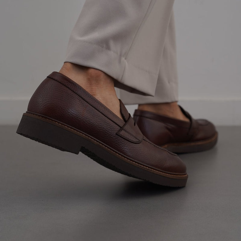 CLASSIC LEATHER LOAFERS