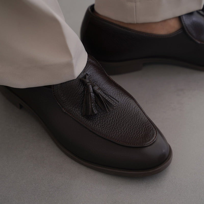 GRAINED LEATHER TASSEL LOAFERS
