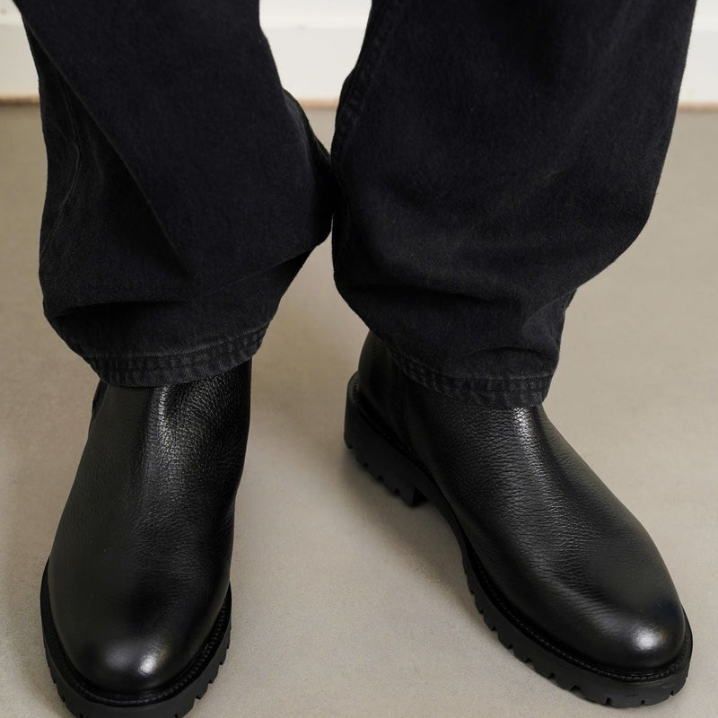 TEXTURED LEATHER CHELSEAS