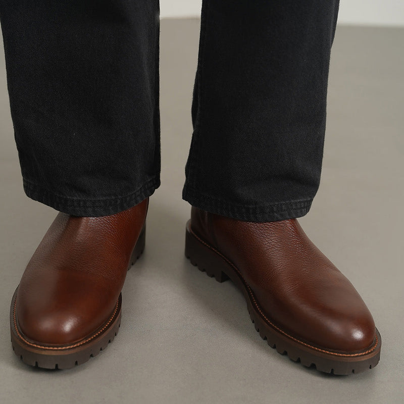 TEXTURED LEATHER CHELSEAS