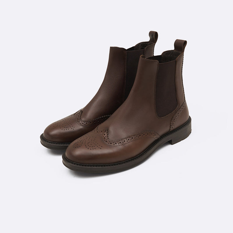 LEATHER BROGUE CHELSEAS