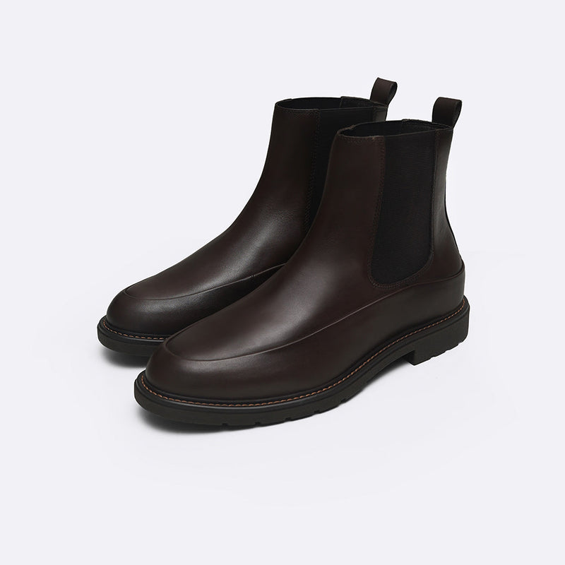 LEATHER CHELSEA BOOTS