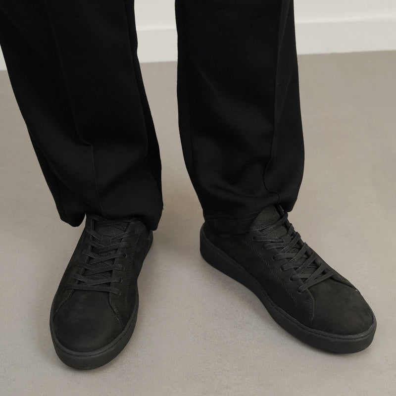 LEATHER LACE-UP SNEAKERS