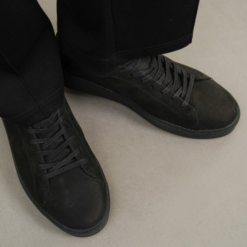 LEATHER LACE-UP SNEAKERS