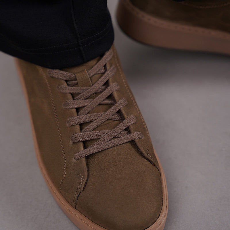 LEATHER LACE-UP SNEAKERS