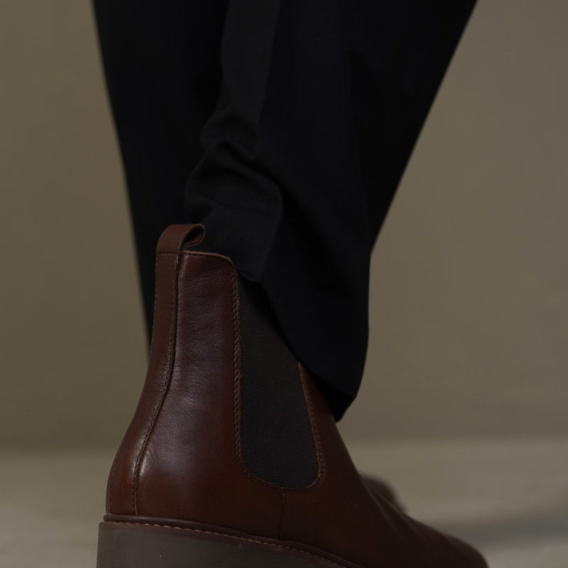 LEATHER CHELSEA BOOTS