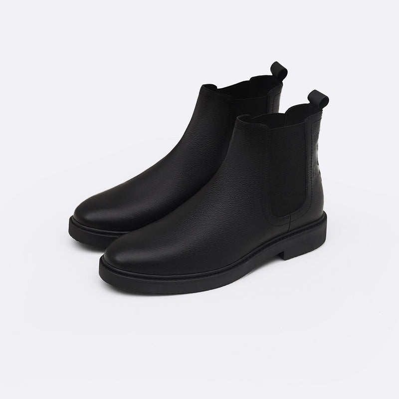 ESSENTIAL LEATHER CHELSEA BOOTS