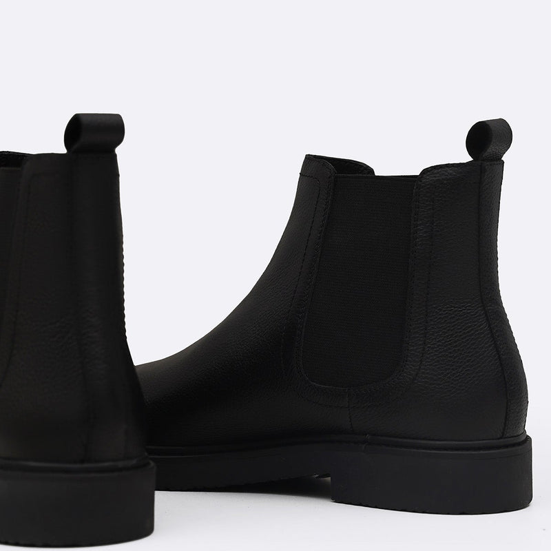 ESSENTIAL LEATHER CHELSEA BOOTS