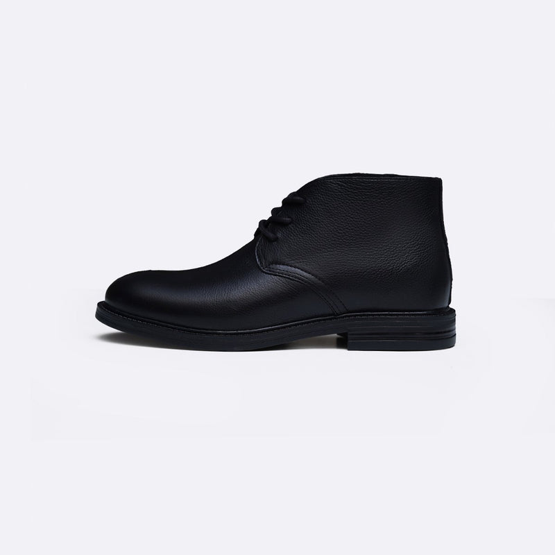LACE UP LEATHER CHUKKA BOOT