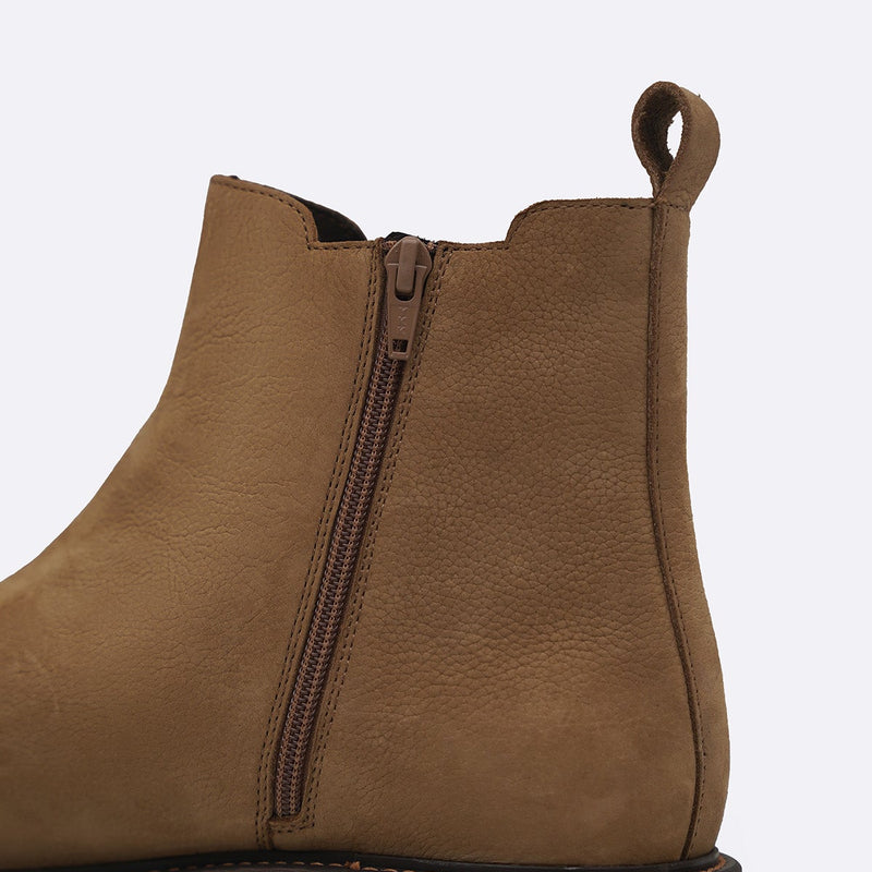 LEATHER CHELSEA BOOTS