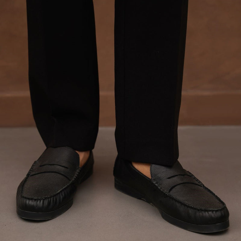 CLASSIC LEATHER LOAFERS