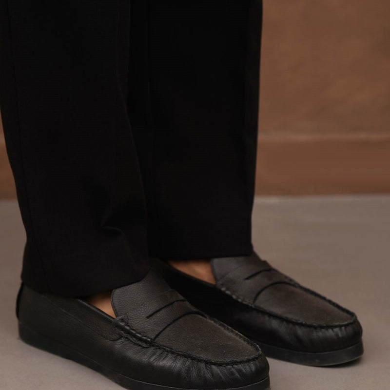 CLASSIC LEATHER LOAFERS