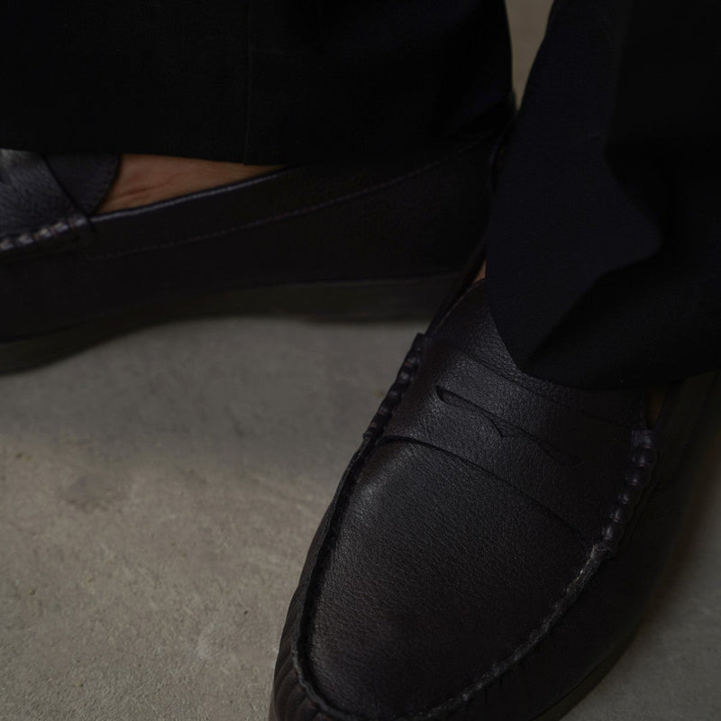 CLASSIC LEATHER LOAFERS
