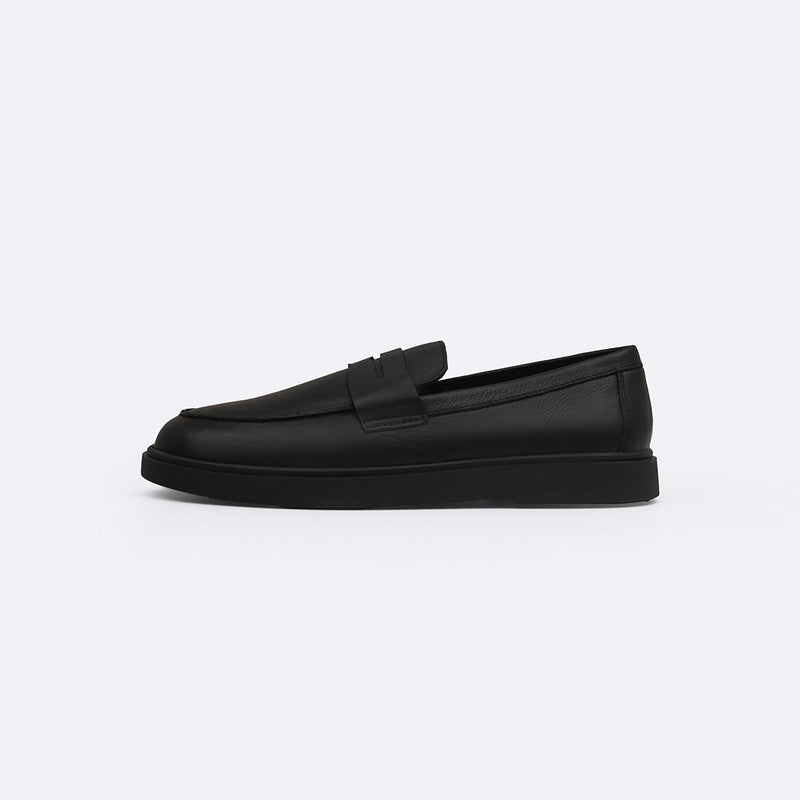EVERYDAY LEATHER LOAFERS