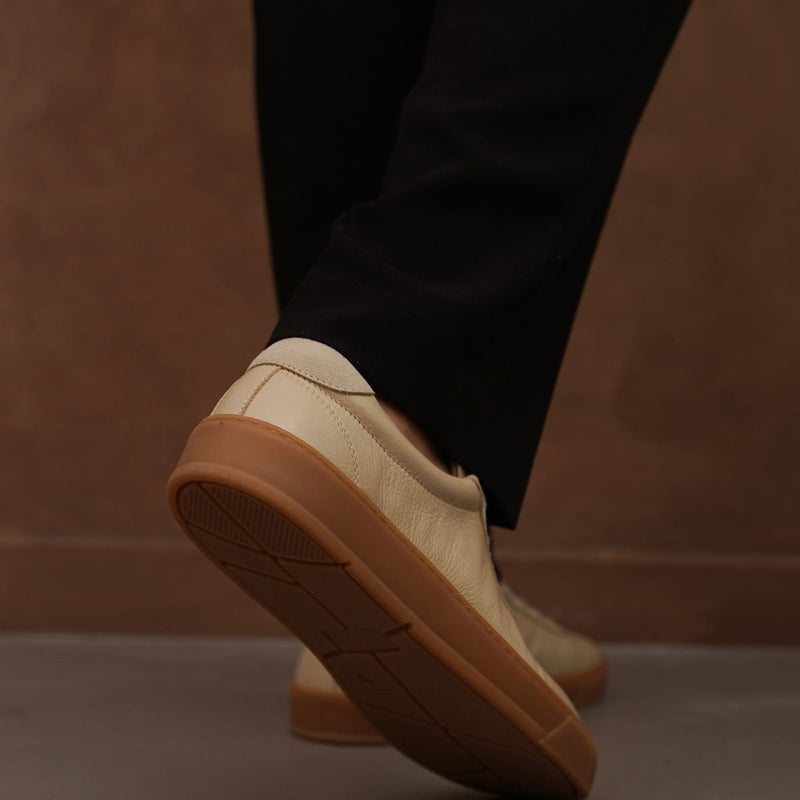 LOW-TOP LEATHER SNEAKERS