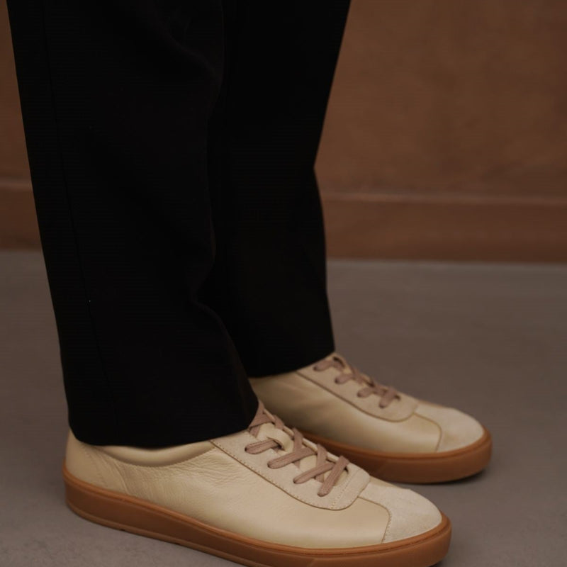 LOW-TOP LEATHER SNEAKERS