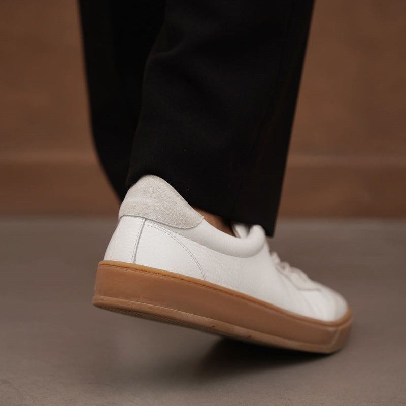 LOW-TOP LEATHER SNEAKERS