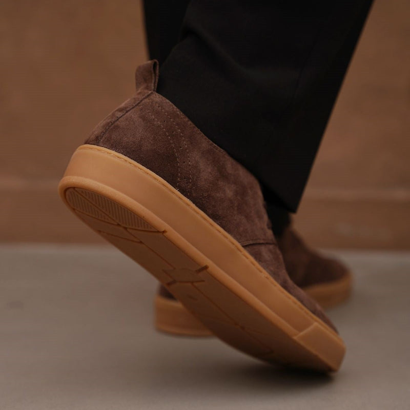 LOW-TOP LEATHER SNEAKERS