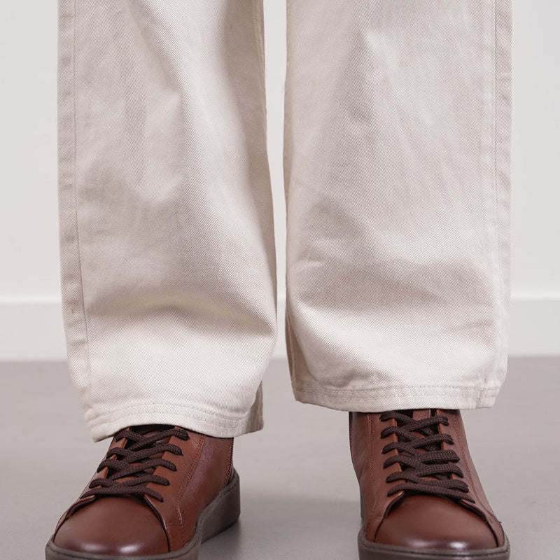 SLEEK LEATHER SNEAKERS