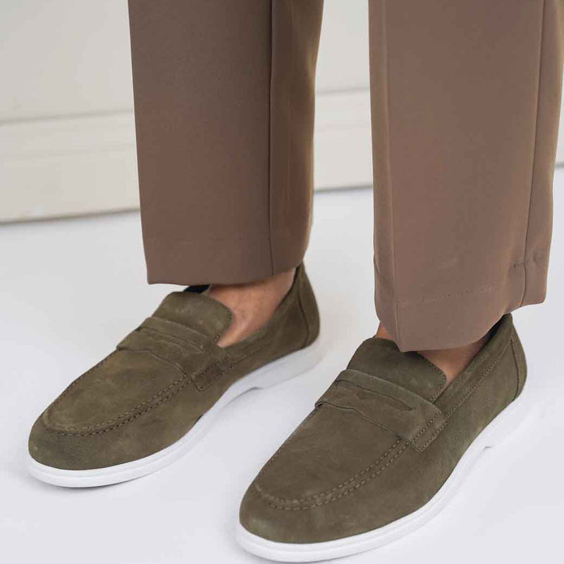 LEATHER LOAFERS
