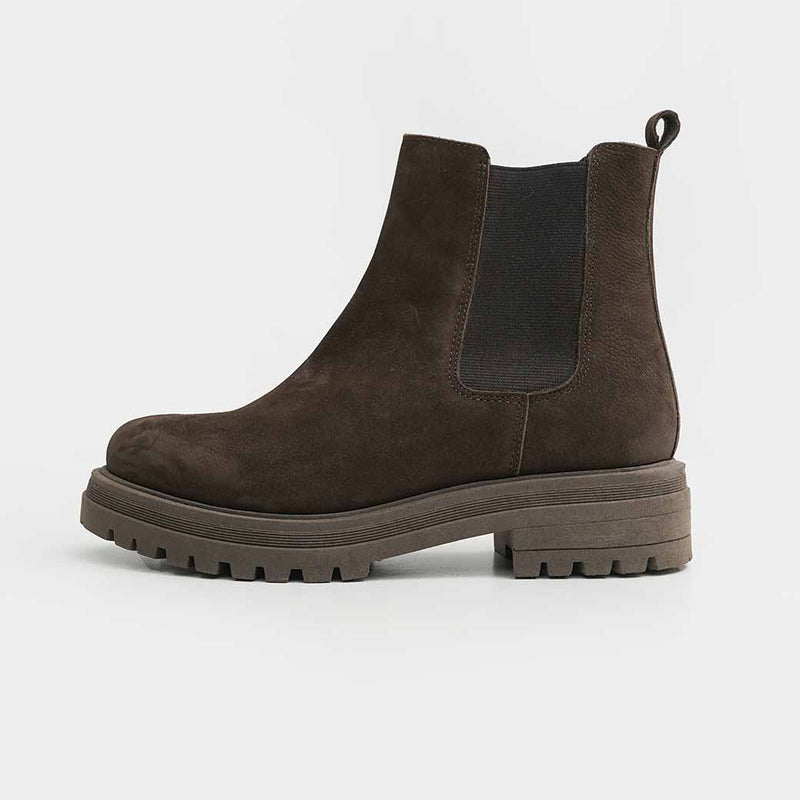 LEATHER CHELSEA BOOTS