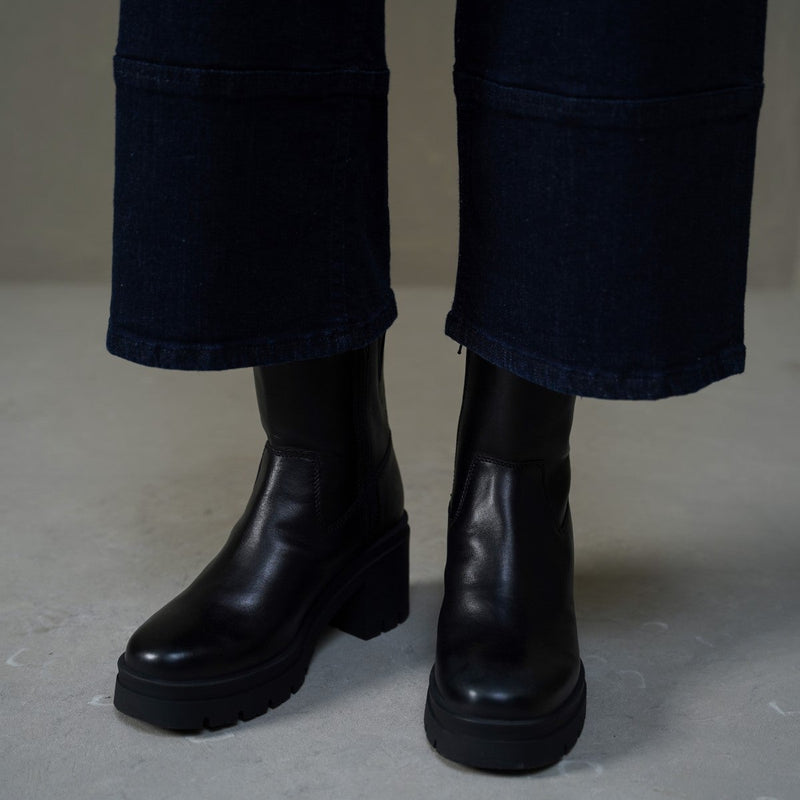 LEATHER PLATFORM BOOTS