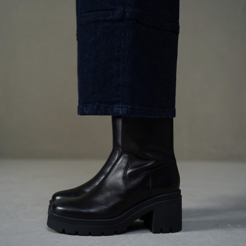 LEATHER PLATFORM BOOTS