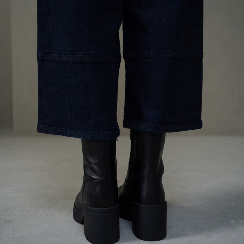 LEATHER PLATFORM BOOTS