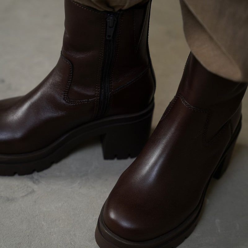 LEATHER PLATFORM BOOTS