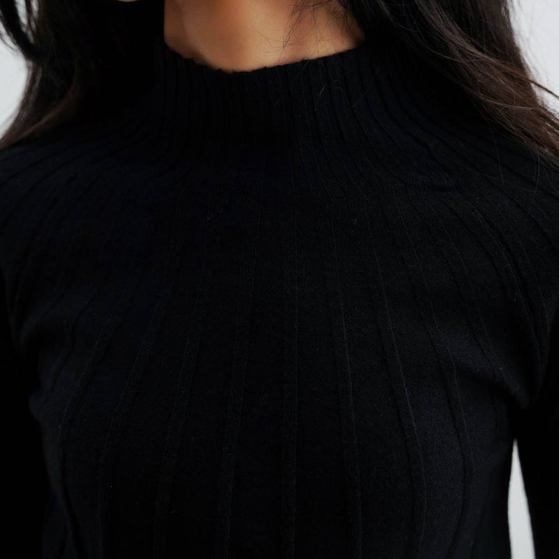 RIBBED BODYCON SWEATER