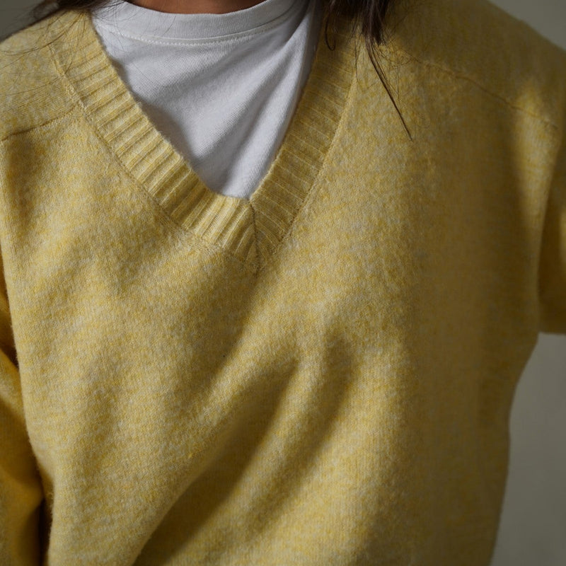 SOFT BUTTER SWEATER