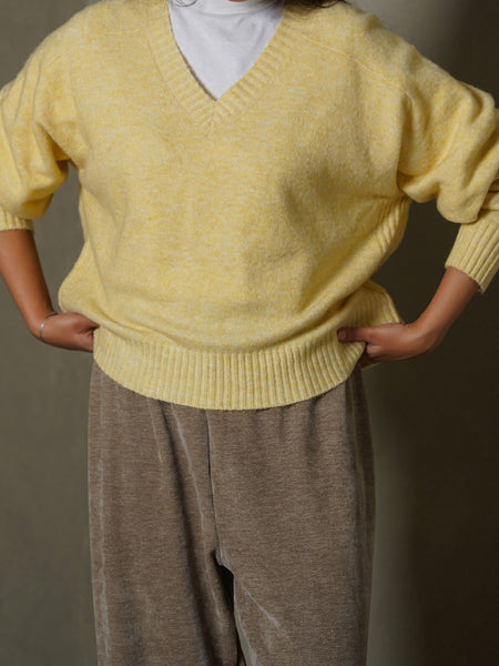 SOFT BUTTER SWEATER