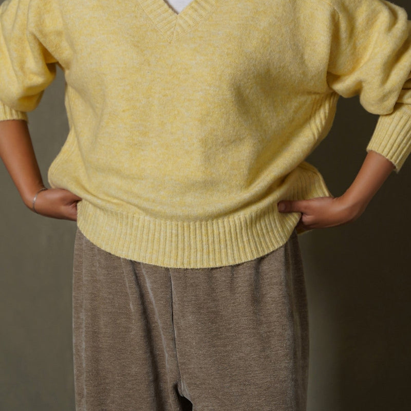 SOFT BUTTER SWEATER