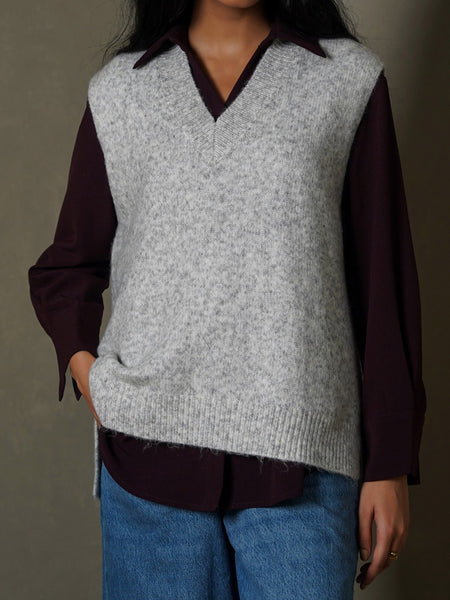 V-NECK SWEATER VEST