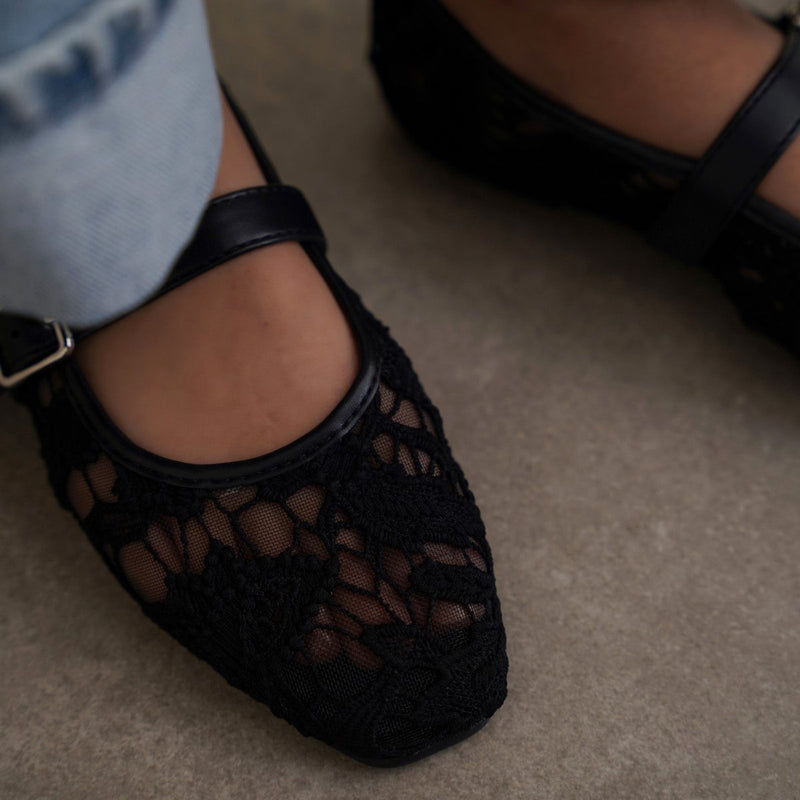 LACE MARY-JANES