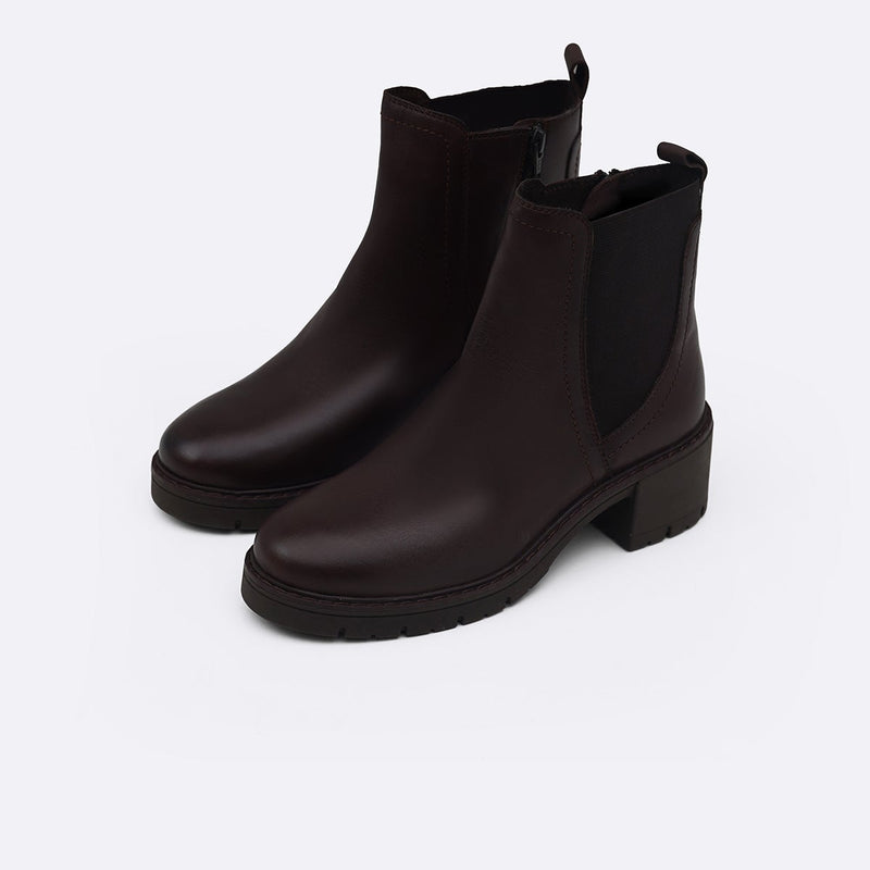 LEATHER CHELSEA BOOTS