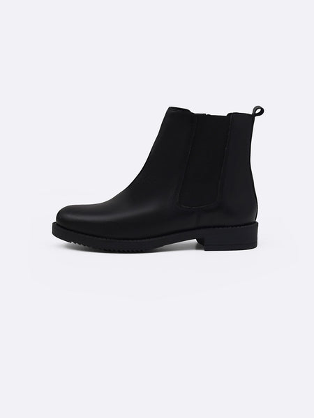 LEATHER CHELSEA BOOTS