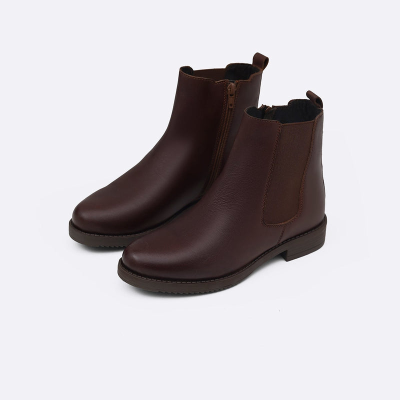 LEATHER CHELSEA BOOTS