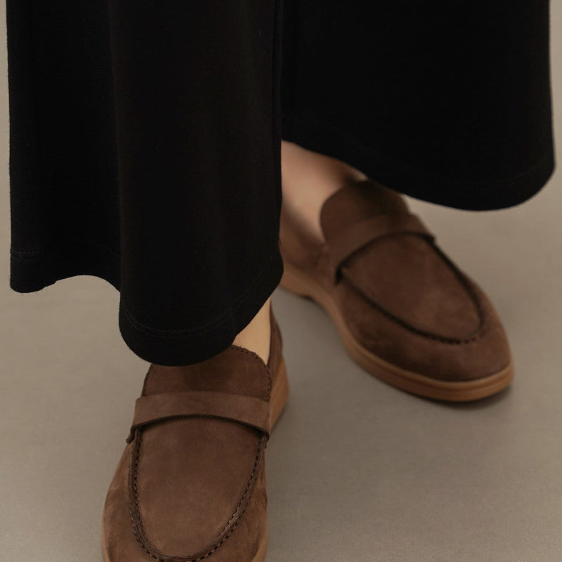 CLASSIC LEATHER LOAFERS