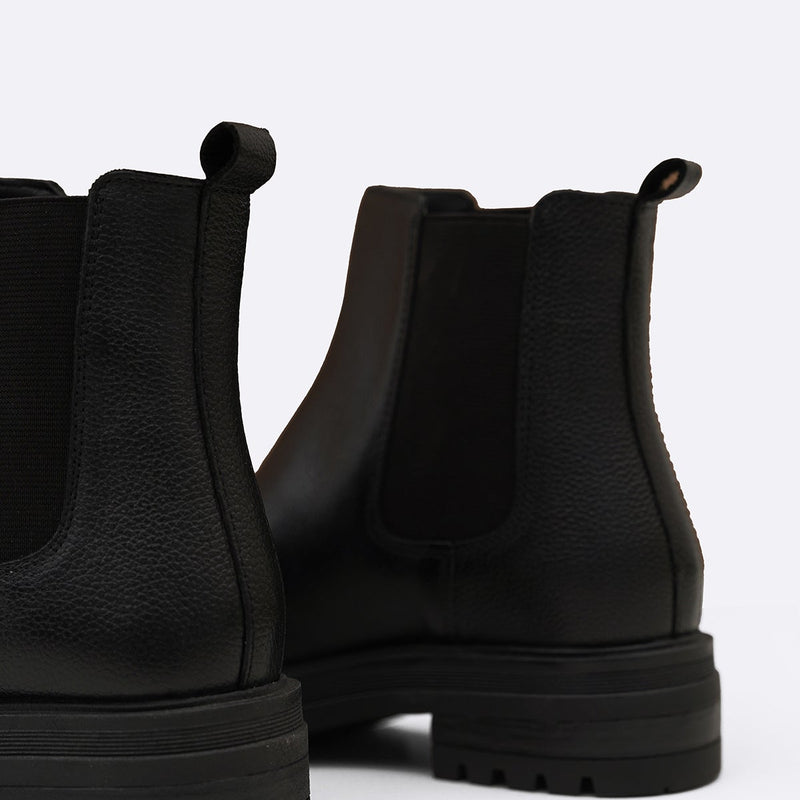LEATHER CHELSEA BOOTS