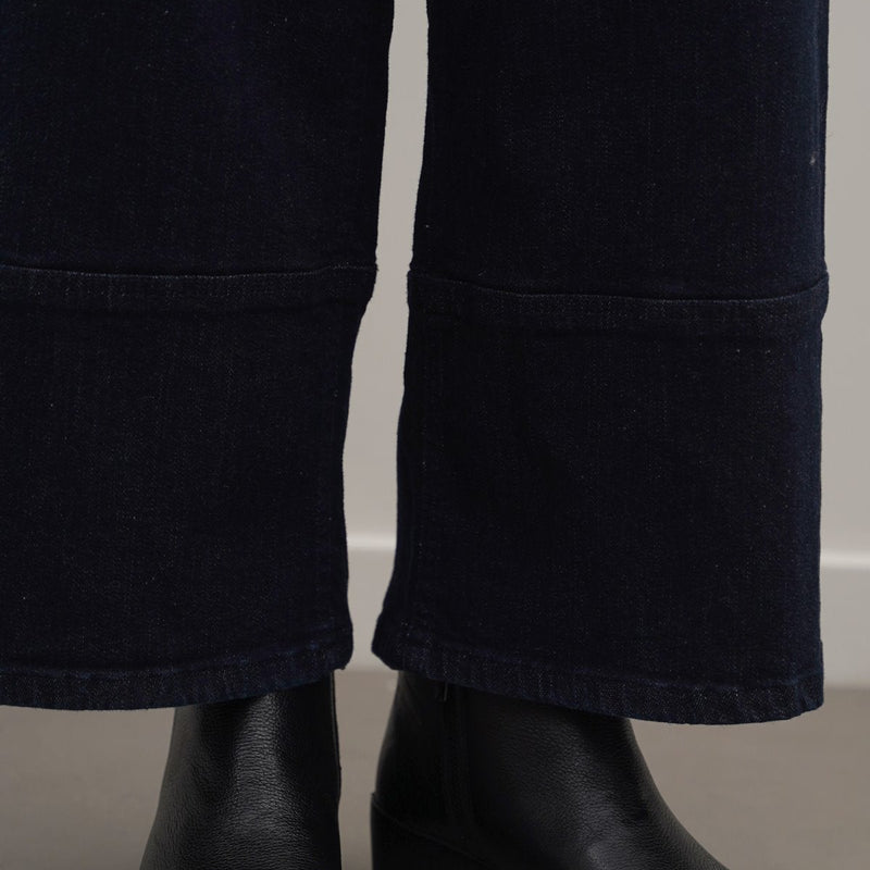 COMFY LEATHER WEDGE BOOTS