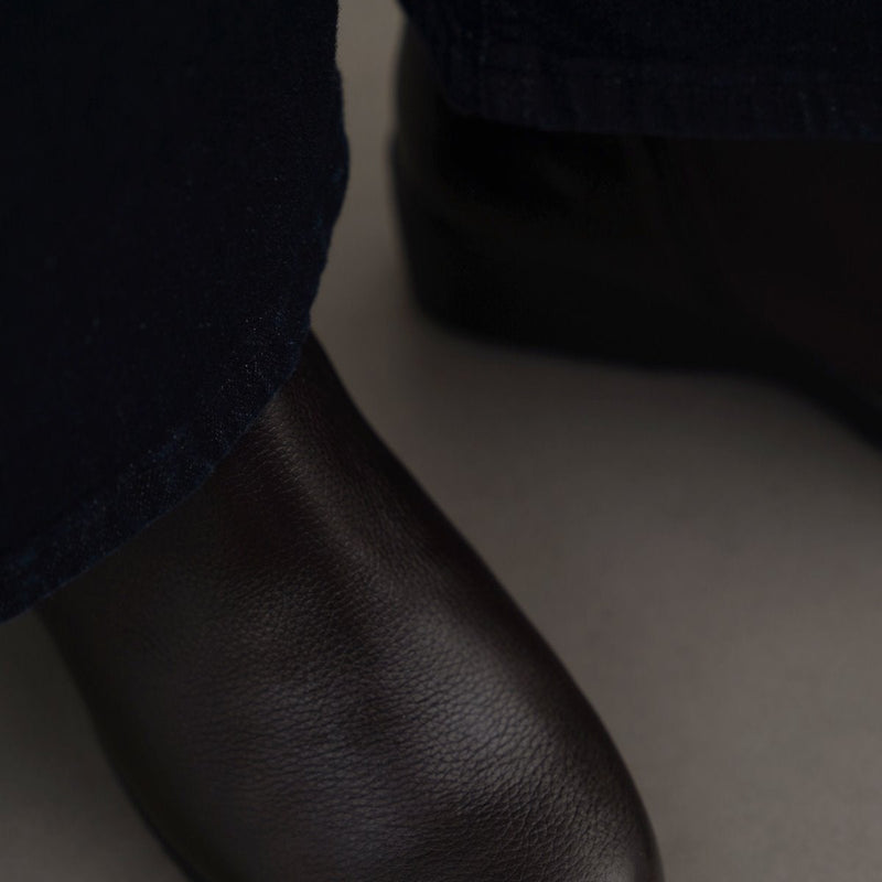 COMFY LEATHER WEDGE BOOTS