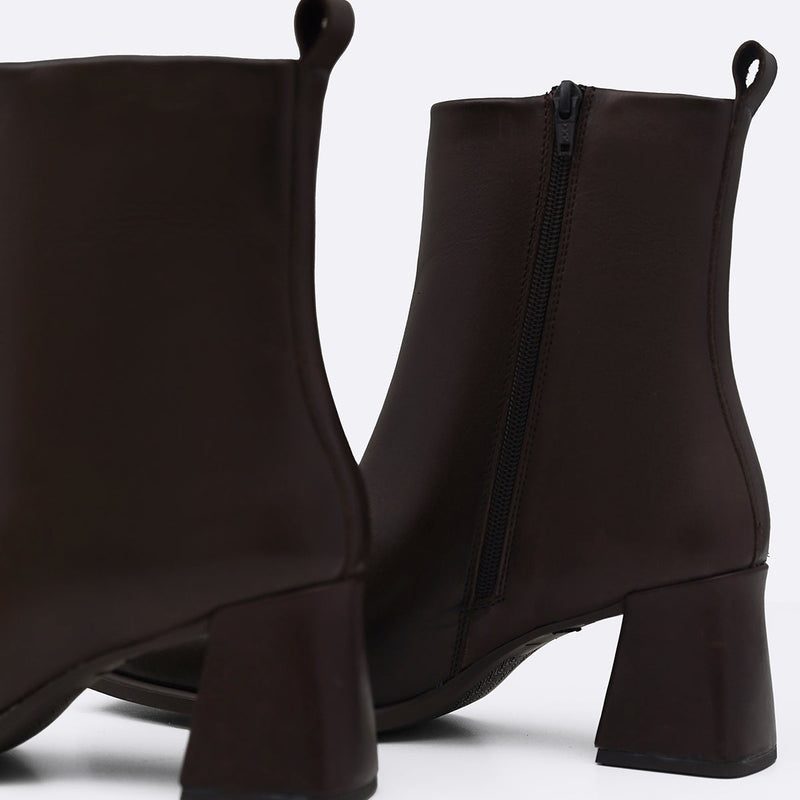 TOP-STITCH LEATHER BOOTS