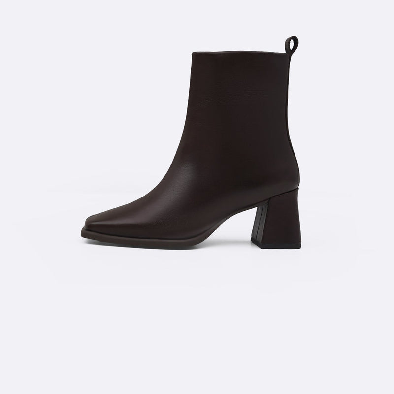 TOP-STITCH LEATHER BOOTS