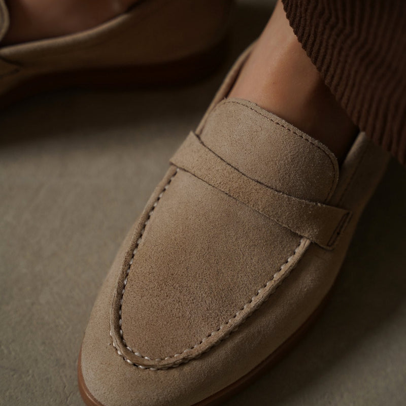 PALM & PEBBLE LEATHER LOAFERS